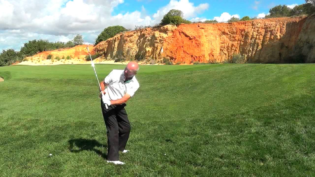 Golf Tips: Chipping from Rough