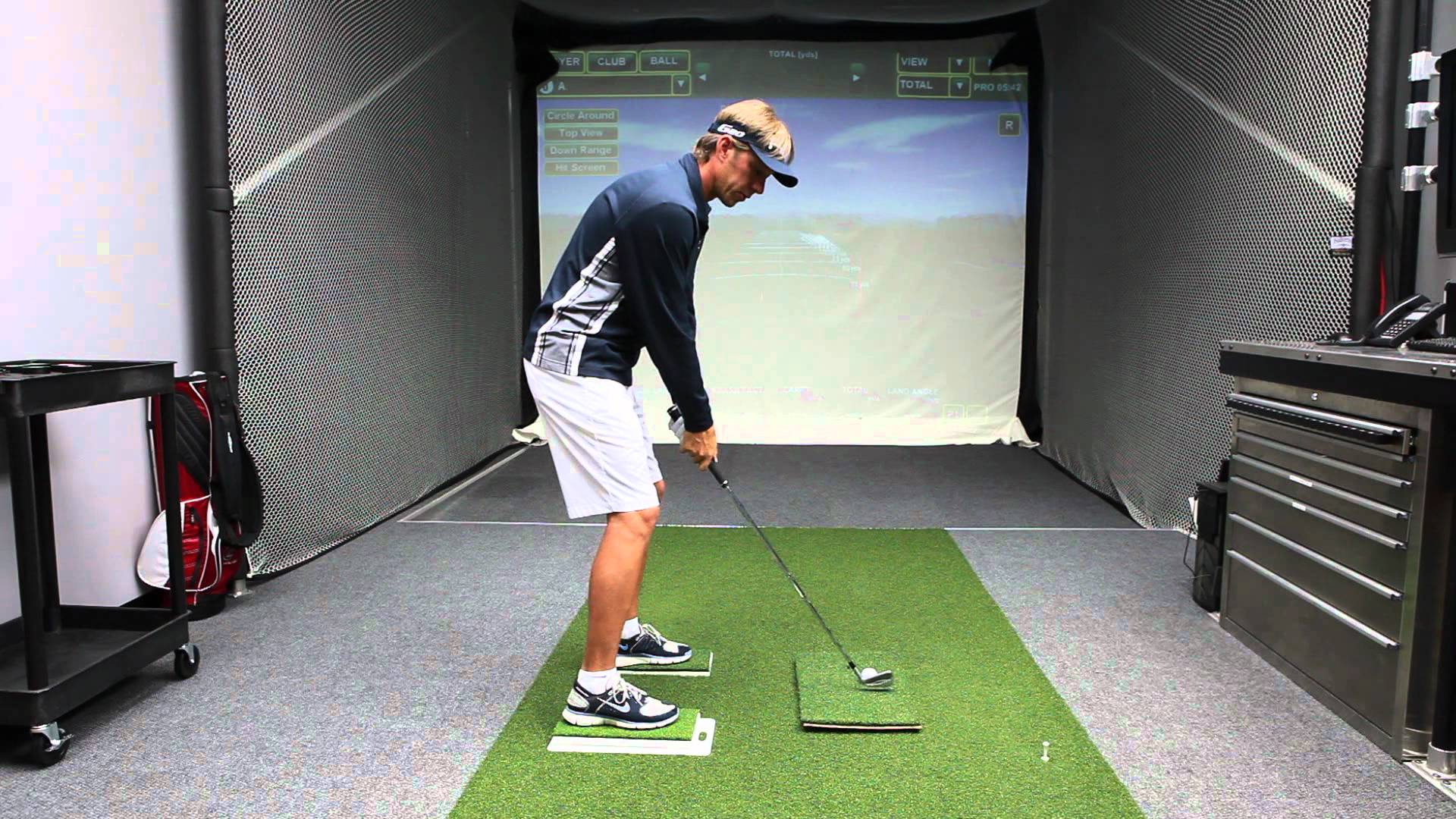 Golf Swing Tips : How to Hit a Golf Ball Longer and with more Accuracy