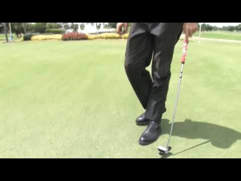 Golf Tips & Lessons : How to Practice Golf Etiquette on the Green