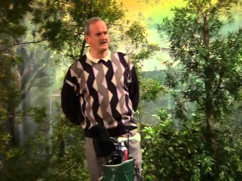 John Cleese & John Lithgow playing golf @ 3rd Rock