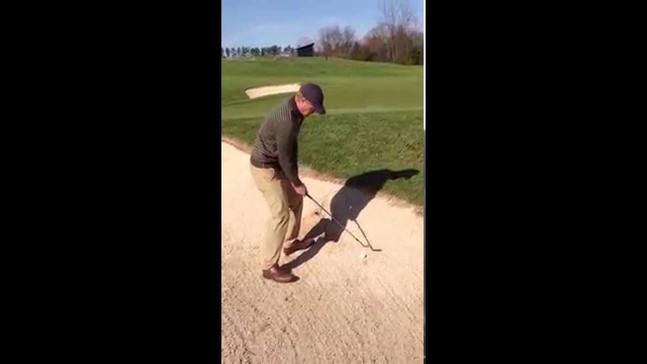 Golf: Bunker Etiquette