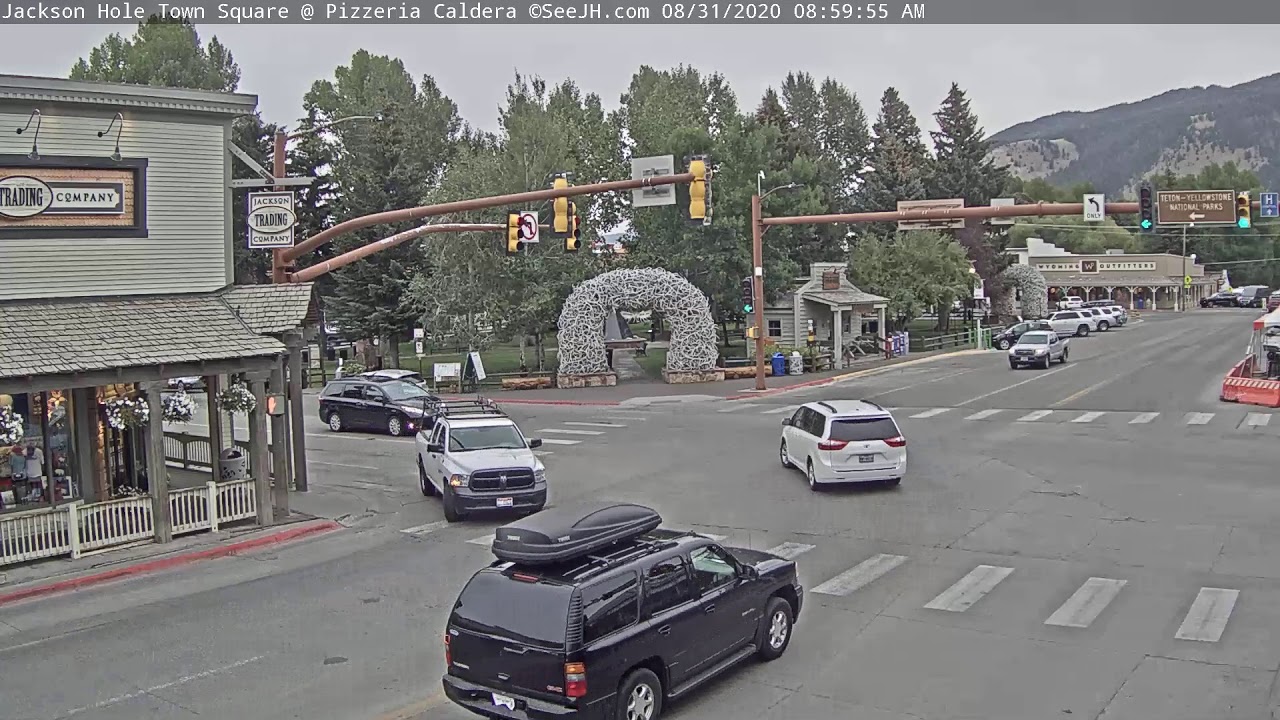 Jackson Hole Wyoming USA Town Square Live Cam – SeeJH.com