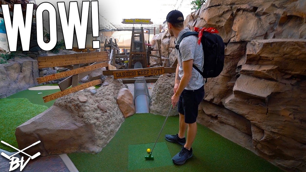 AWESOME MINI GOLF COURSE INSIDE ONE OF THE BIGGEST MALLS IN AMERICA!