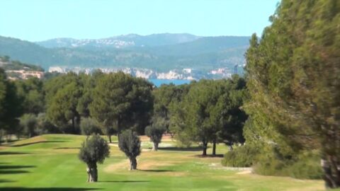 Real estate properties Mallorca: Spectacular modern villa in facing the Golf course in Santa Ponsa